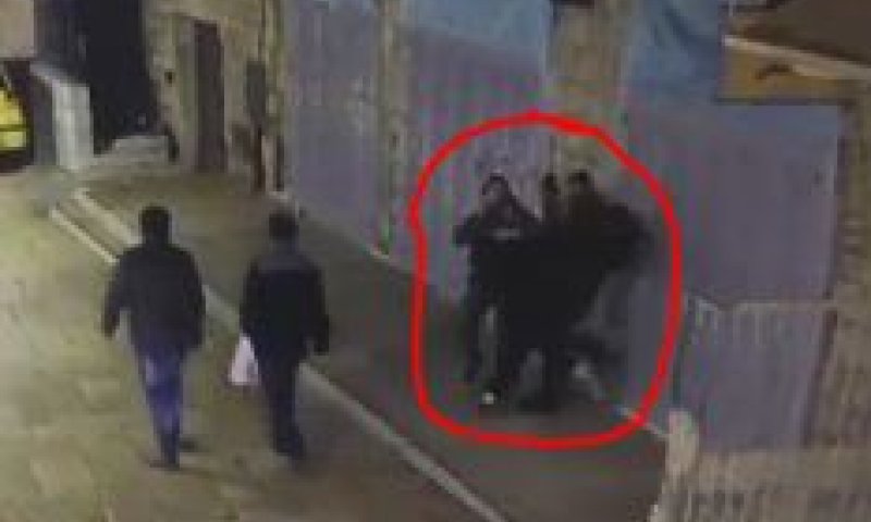 תיעוד הפיגוע: הלוחם נדקר, מתעשת ומחסל את המחבל