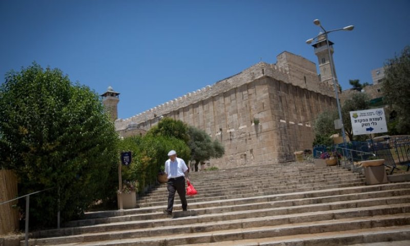 "יום היסטורי": ברכות על הנגשת מערת המכפלה