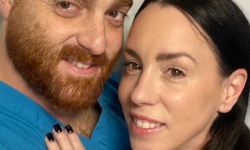 אהבה בימי מלחמה: הצעת נישואין בחדר ניתוח