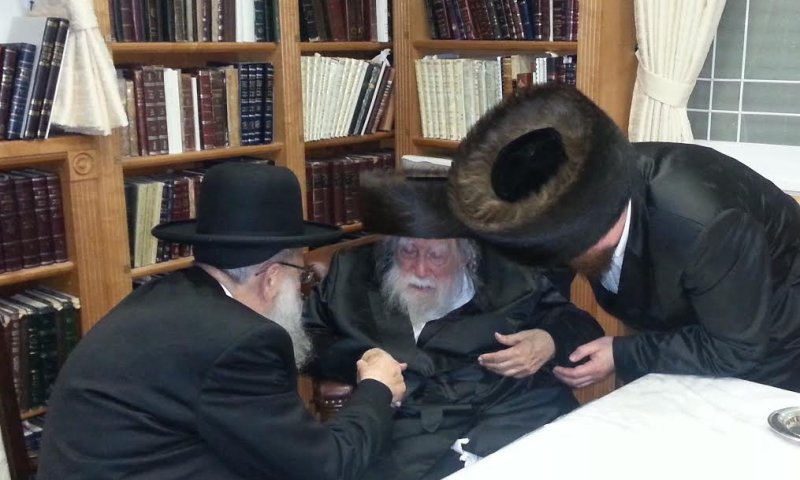 האדמו"ר מערלוי הפתיע את הרב שטרן: תברך אותי