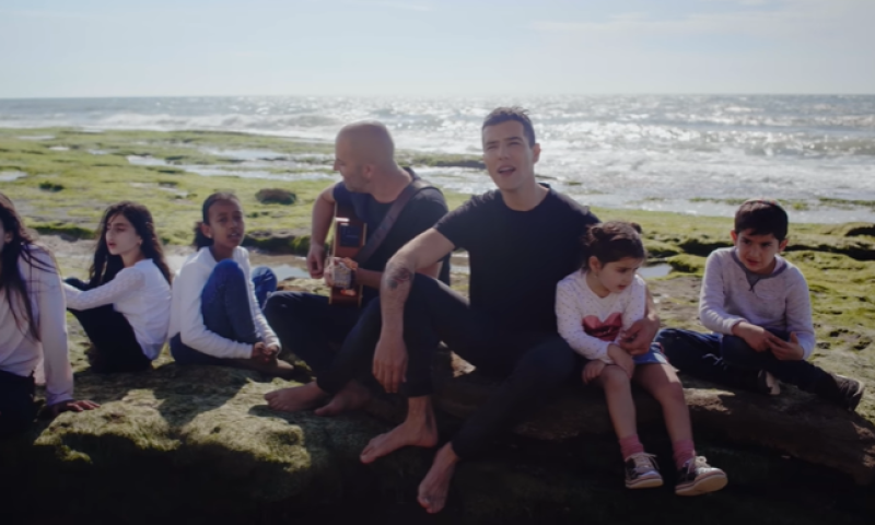 מרגש: יתומי צה"ל שרים עם הראל סקעת ועילי בוטנר