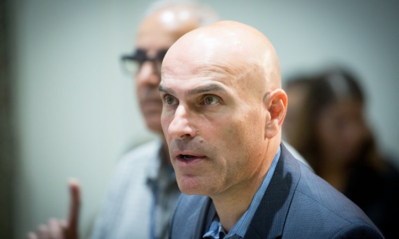 נווה הגיש תלונה במשטרה, הראייה בנייד קבילה?