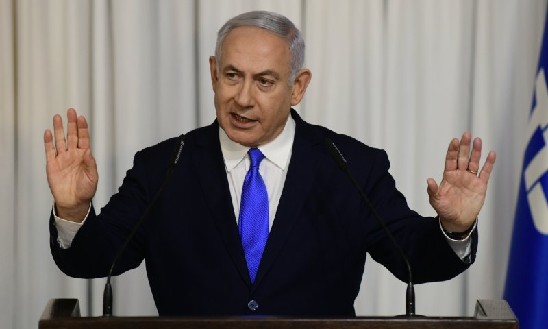 אחרי כתב אישום: נתניהו יצטרך לוותר על תיק הבטחון