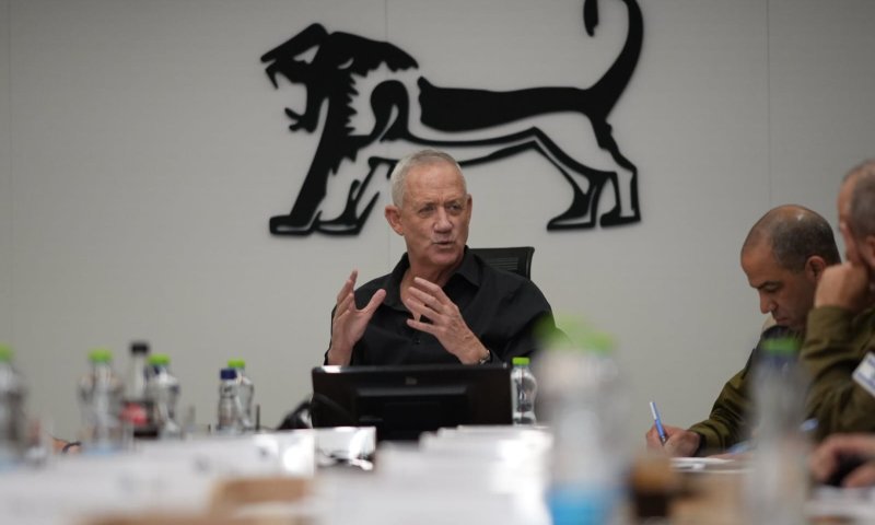 גנץ: "מצפה מהפלסטינים לפעול להחזרת הגופה"