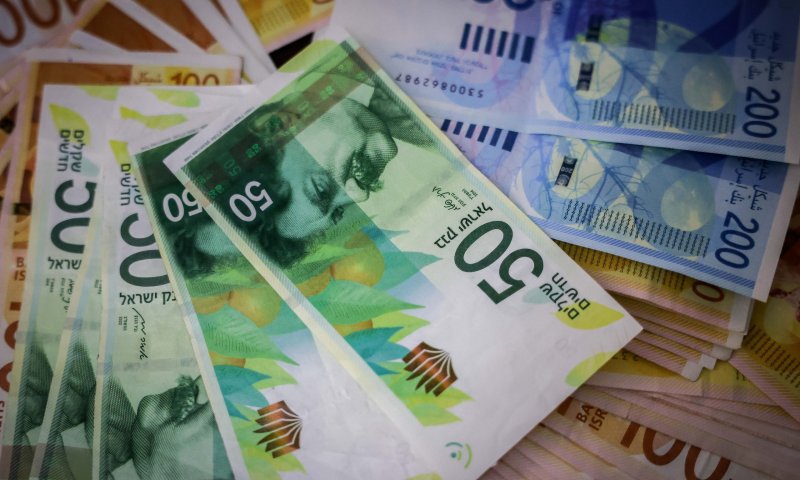 בתחילת השבוע: מענק של 2000 שקל יופקד בחשבונות הבנק