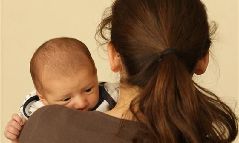 שו"ת: שהאמא תוציא את הילד המפריע מבית הכנסת