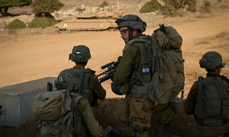 כוחות צה"ל תקפו פעילי חיזבאללה על גדר הגבול