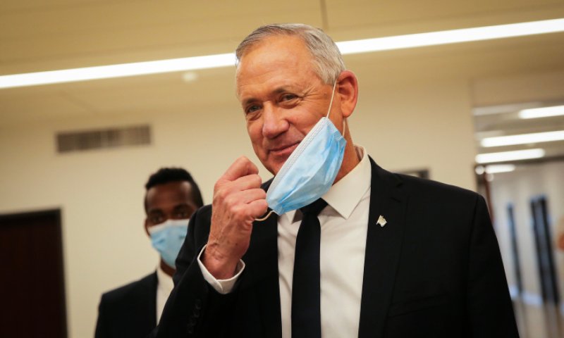 מתקפה חריפה: "בני גנץ הוא בובה של נתניהו"