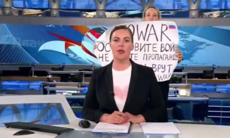 העיתונאית שהפגינה בשידור חי: "לא יכולתי לשתוק יותר"