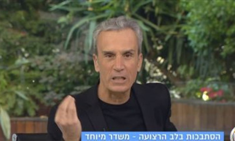 אברי גלעד מגיב לסערה: "כולם יכולים לקפוץ לי"