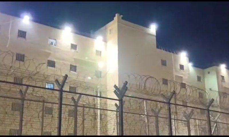 העצורים המנהליים פותחים בשביתת רעב