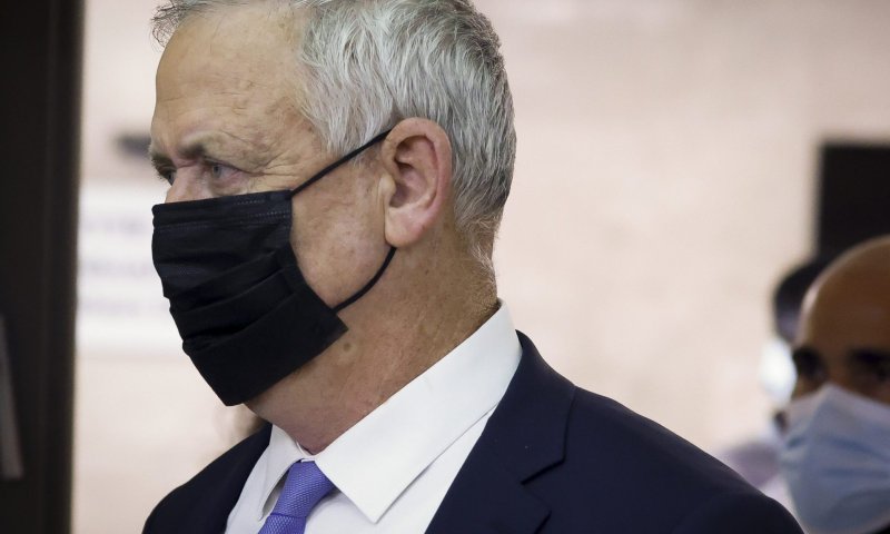 גנץ נכנס לבידוד: אחד מאנשיו אובחן עם קורונה