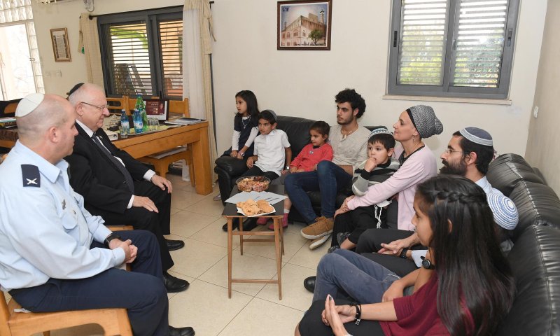 ריבלין ניחם את ההורים השכולים של הודיה הי"ד