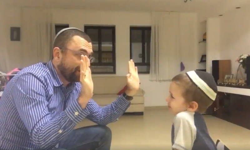 צפו: הפתרון המשעשע שכבש את הרשת