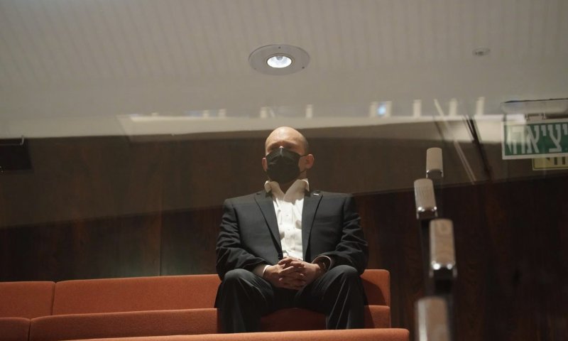 ליד ראש הממשלה: חולה קורונה בטיסתו של בנט