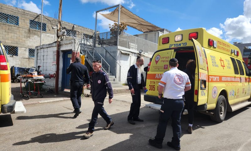 לוד: פועל בניין נפצע קשה לאחר שנפל מגובה