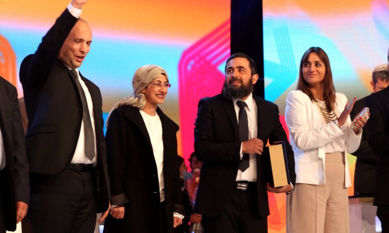 מאבק צמוד: שני זוכים בחידון התנ"ך למבוגרים