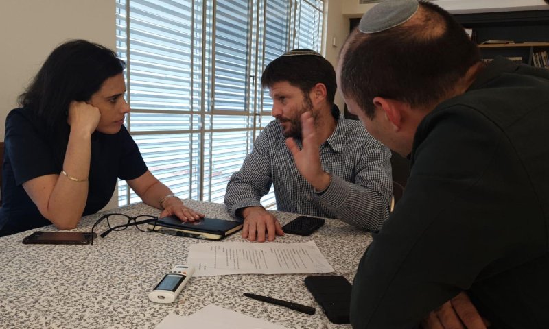 ללא עוררין: זה השושבין של האיחוד שהתרחש בימין