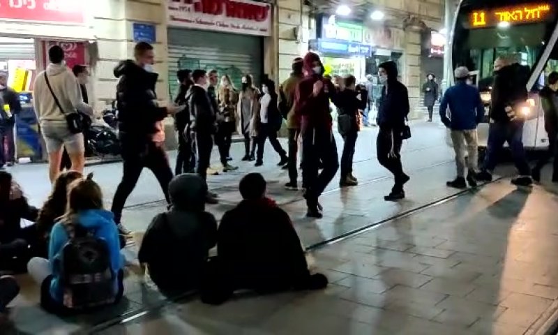 עצורים וחסימות: הפגנות להקמת ועדת חקירה