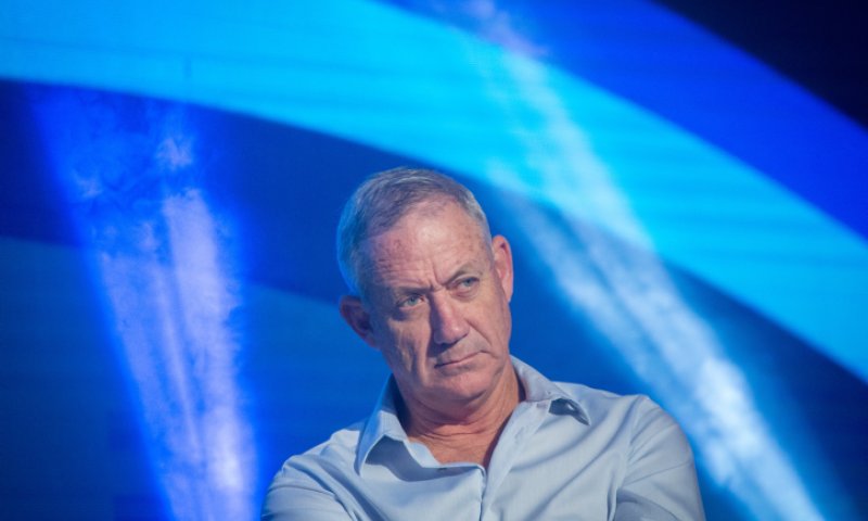 "לא יכול שלא לשקול ברצינות להכנס לפוליטיקה"