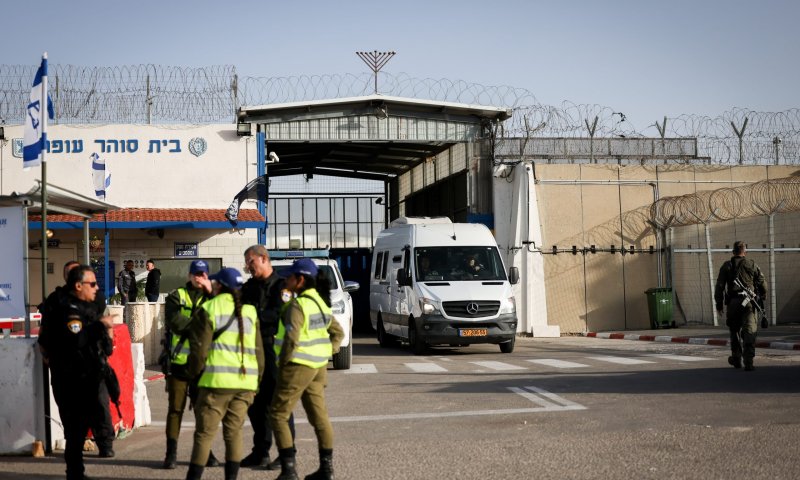 בית המשפט קבע: השר לשעבר יישאר בכלא 