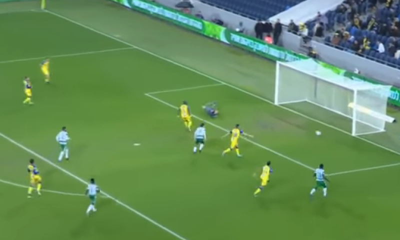 מי היה מאמין? צפו במכבי חיפה מפרקת את מכבי ת"א