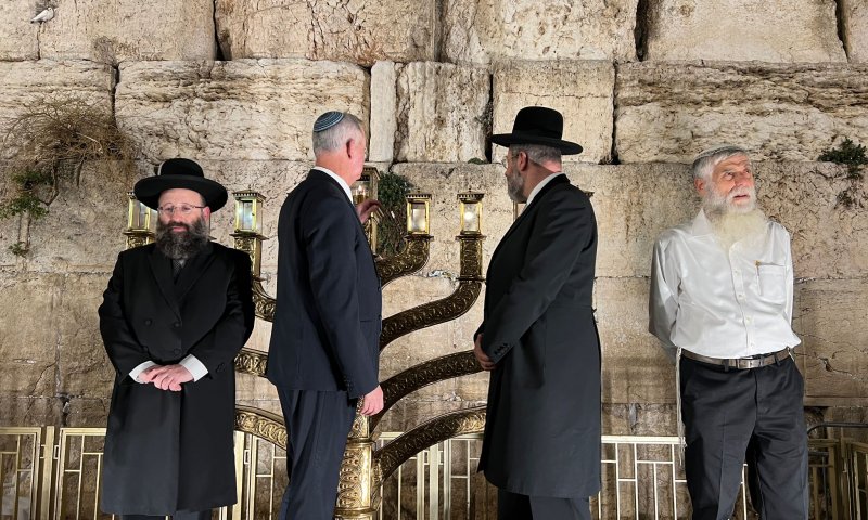 הרב לאו: "לשמור על קדושתו של הכותל" | צפו