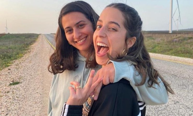 "מה שהפוליטיקאים מהימין לא עושים, אנחנו עושות"