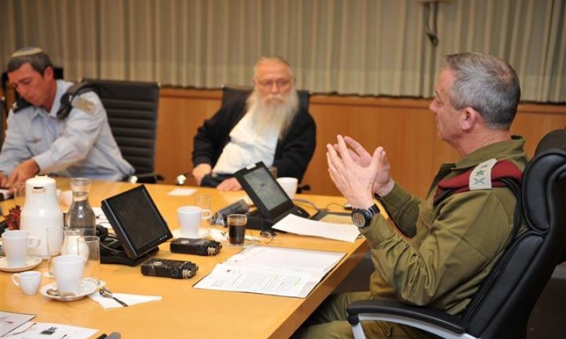 הרמטכ"ל וראשי הישיבות: הרבצ"ר הוא הסמכות בצה"ל