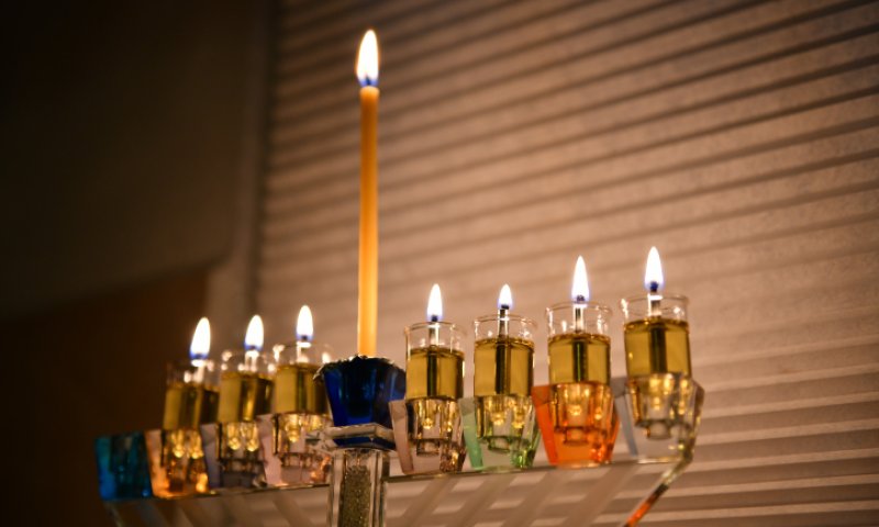 הרב שמואל אליהו עם שתי סגולות בדוקות לחנוכה. צפו