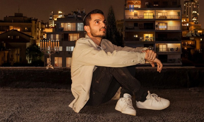 נס חנוכה ב-AI: נתנאל נגר מוציא אלבום שהופק ב-8 ימים