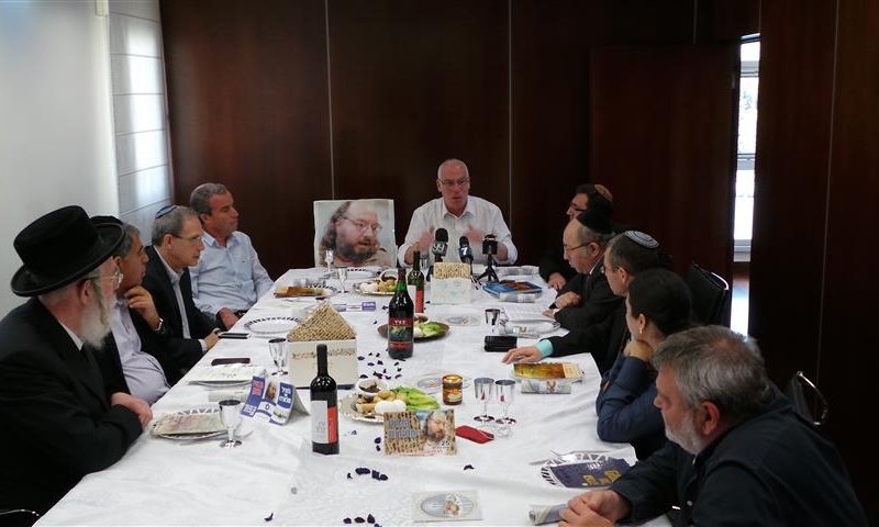 בכנסת עשו סדר פסח עם כיסא ריק עבור יהונתן פולארד