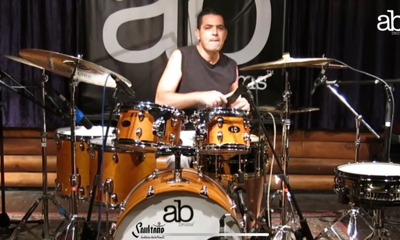 אבל במגדל העמק: המתופף הענק אשר פדי הלך לעולמו בגיל 55