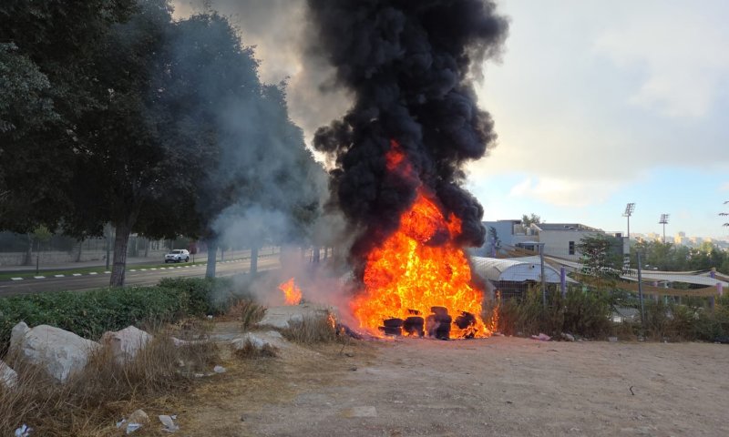 צריך לומר בפה מלא: העליונות הלבנה שורפת את הדמוקרטיה