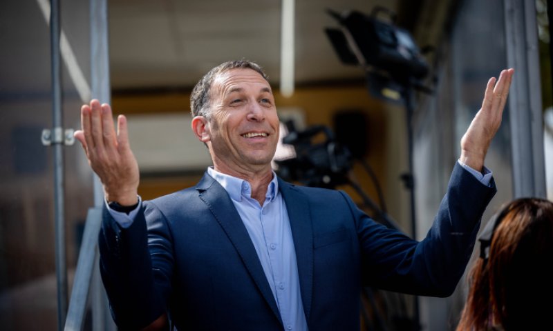 כהנא וטלי גוטליב התראיינו במקביל. כך זה נראה ונשמע