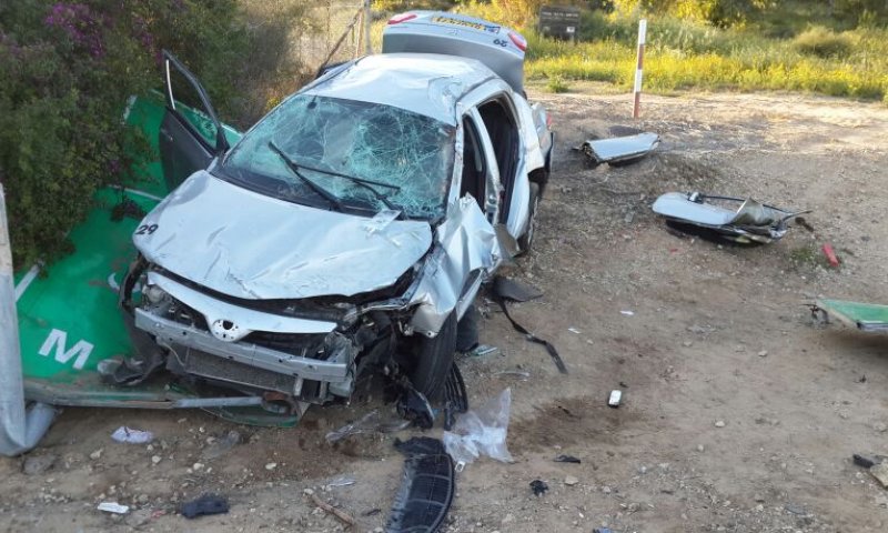 תאונה קטלנית בכביש 4: נהג נהרג בהתהפכות רכב