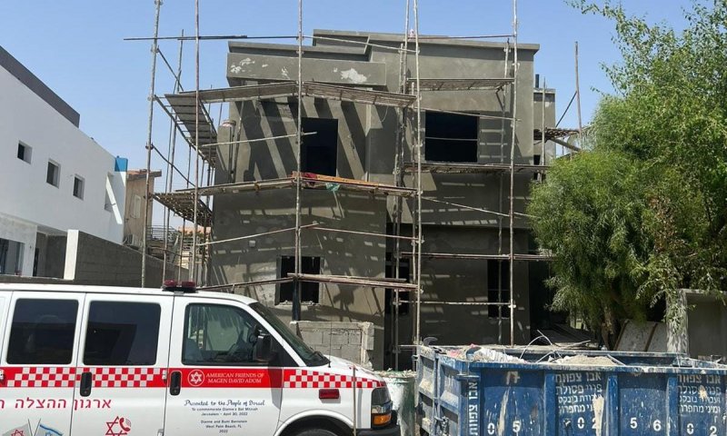 שוב: תאונת עבודה, פועל נפל באתר בניה