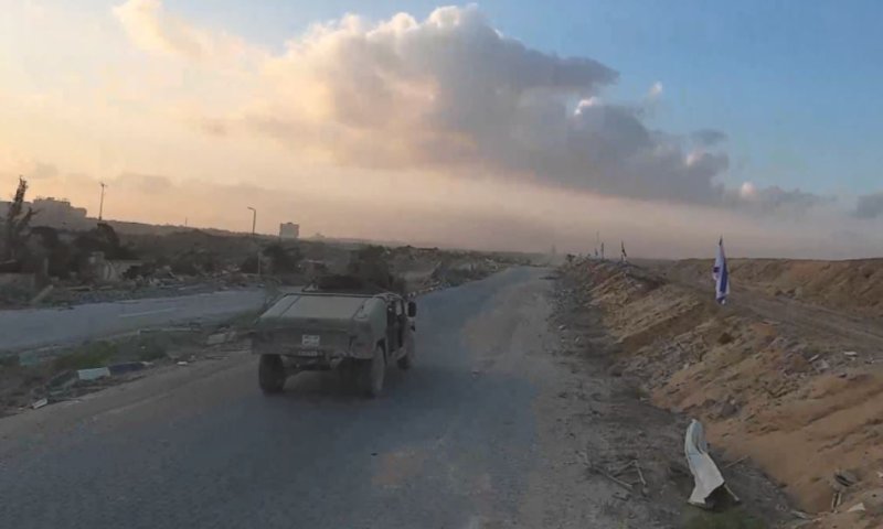 הלחימה בעזה מתרחבת: צה״ל שב לפעול בציר נצרים