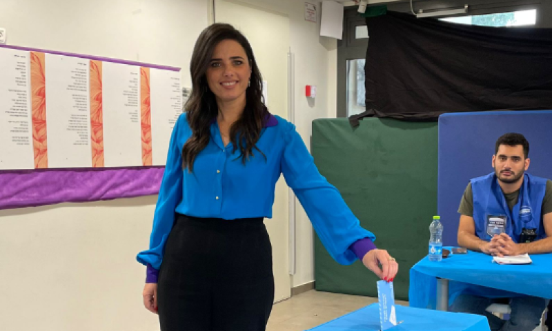 איילת שקד: משיחות שלי עם סוקרים, אין לימין 61 מנדטים