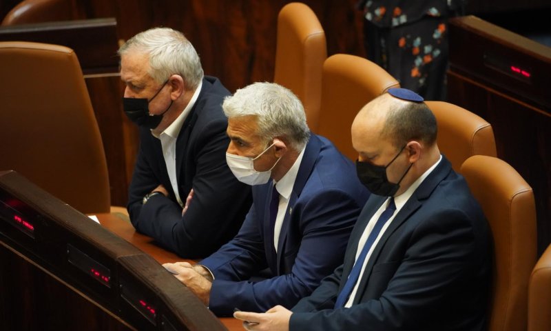 ברדוגו: "בנט, לפיד וגנץ החליטו להשתיק את קולי"