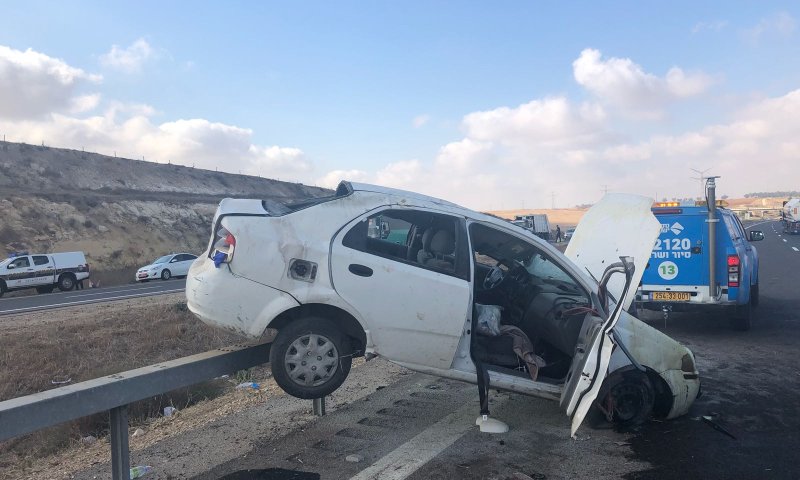 "הרכב היה מעוך": צעירה נהרגה בתאונה בכביש 6