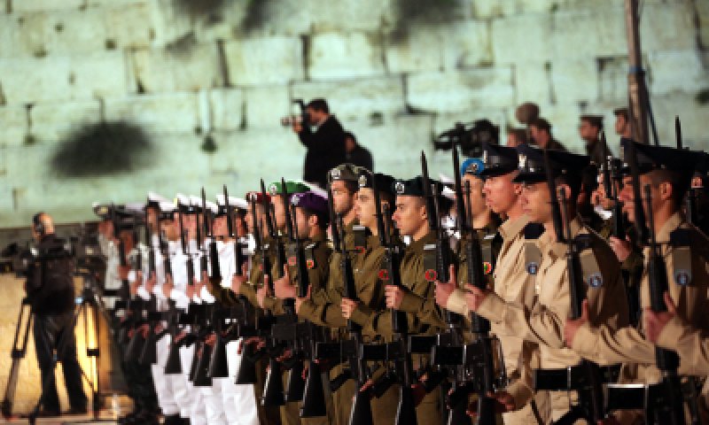 זוכרים את הגיבורים: אירועי יום הזכרון לחללי צה"ל