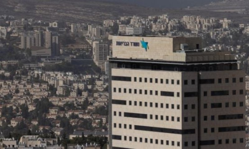 מכת האמבה הנדירה: פארק המים הפופולרי נסגר לרחצה