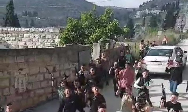 עם שירי הלל לחמאס: צעדת הילדים המסיתה בשומרון. צפו