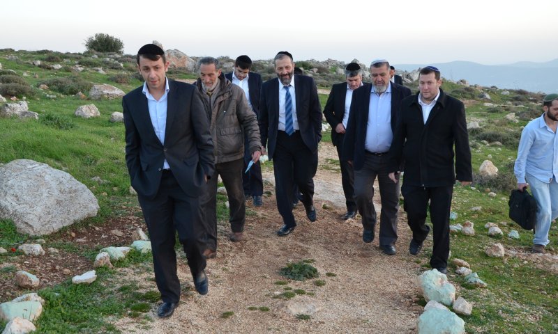 ציר פוליטי חדש? בשומרון מחבקים את דרעי