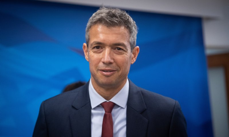 יועז הנדל: "אני מגדיר את עצמי דתי לסירוגין"