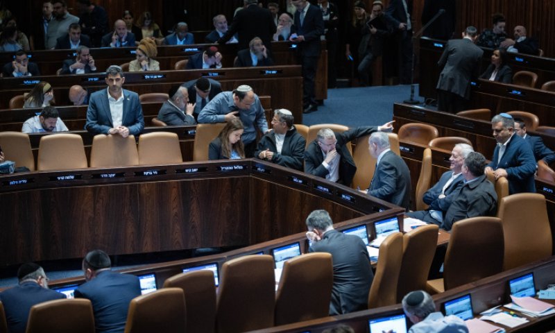 הבכיר הסרוג מצהיר: קרוב מאי פעם להיכנס לפוליטיקה