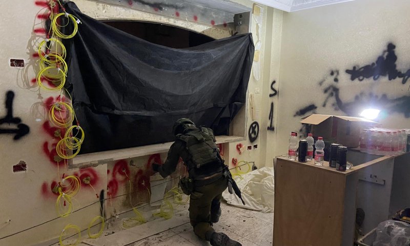 צה"ל הרס את דירת המחבל; שמונה מבוקשים נעצרו