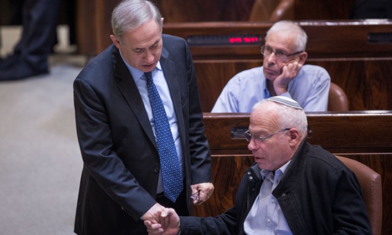 סוף עידן: אורי אריאל הודיע על התפטרותו