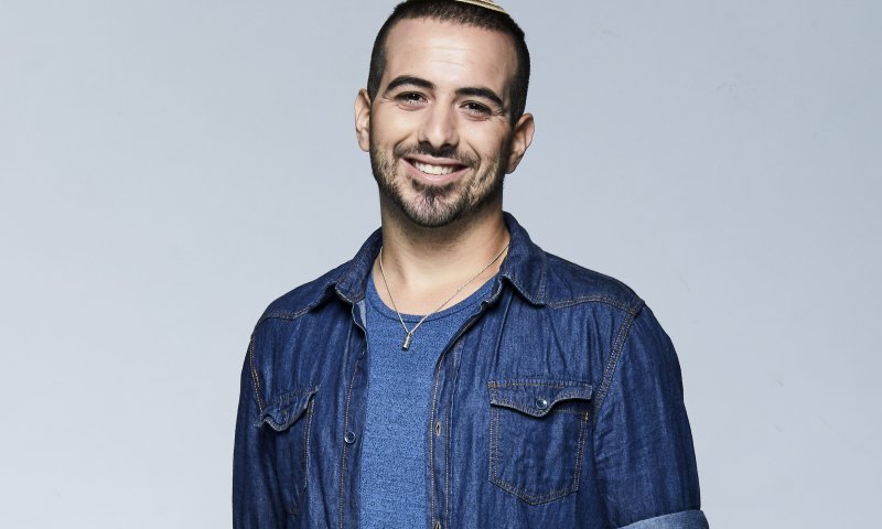 מרגש: חננאל אוחנה בסינגל שכתב בשבעה של אחיו&bull; צפו